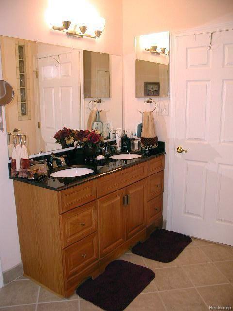 1093 Seville Road Rochester, MI 48309 - Photo 20 of 25 bath lower