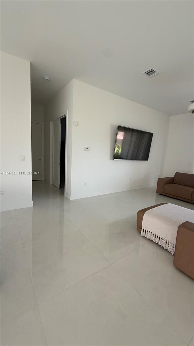 17274 Southwest 287th Street, Unit EFF Homestead, FL 33030 - Photo 6 of 22