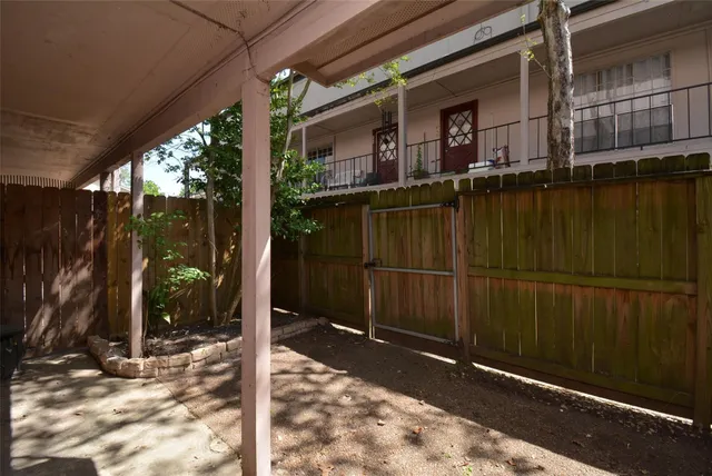 $1,500 | 12633 Memorial Drive, Unit 223, Houston, TX 77024