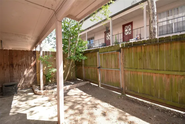 $1,500 | 12633 Memorial Drive, Unit 223, Houston, TX 77024