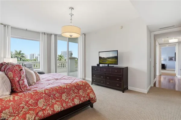 $1,675,000 | 5051 Pelican Colony Boulevard, Unit 301, Bonita Springs, FL 34134