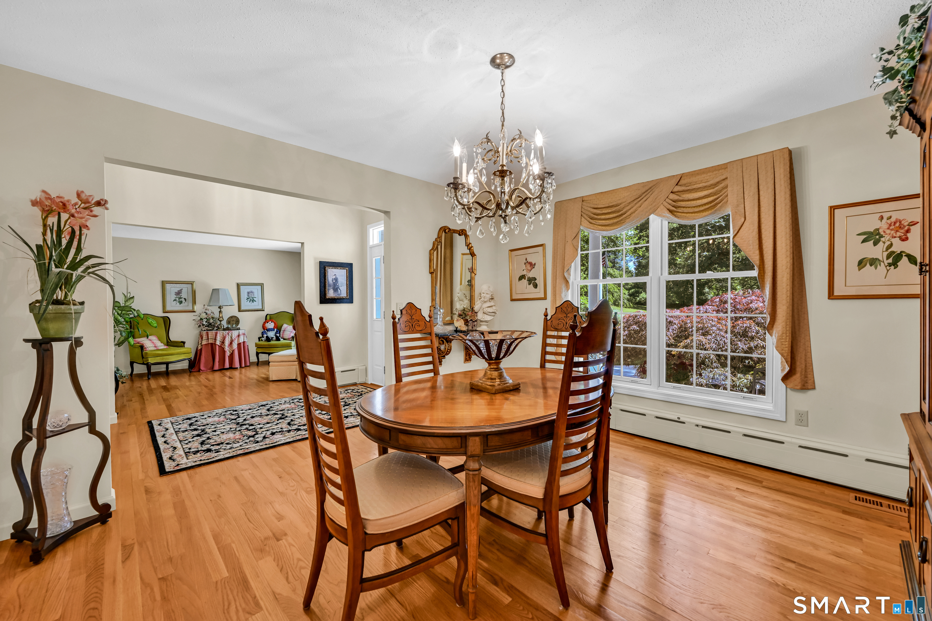 199 Taugwonk Road Stonington, CT 06378 - Photo 8 of 40 Dining room