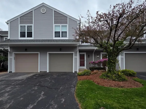 $499,900 | 204 Treasure Island Road, Unit 204, Webster, MA 01570