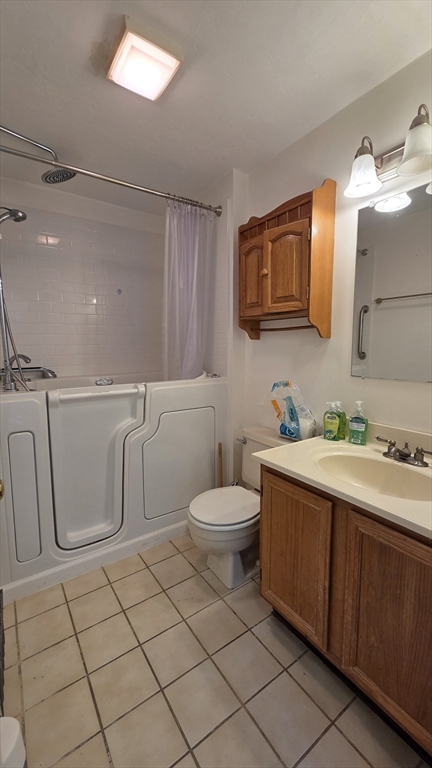 204 Treasure Island Road, Unit 204 Webster, MA 01570 - Photo 12 of 25