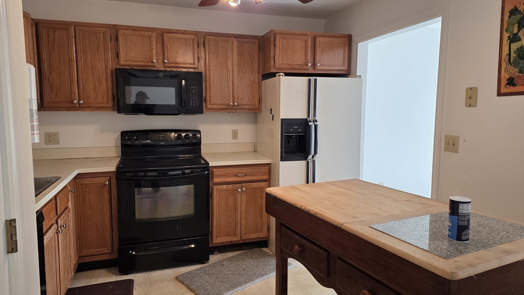 204 Treasure Island Road, Unit 204 Webster, MA 01570 - Photo 3 of 25