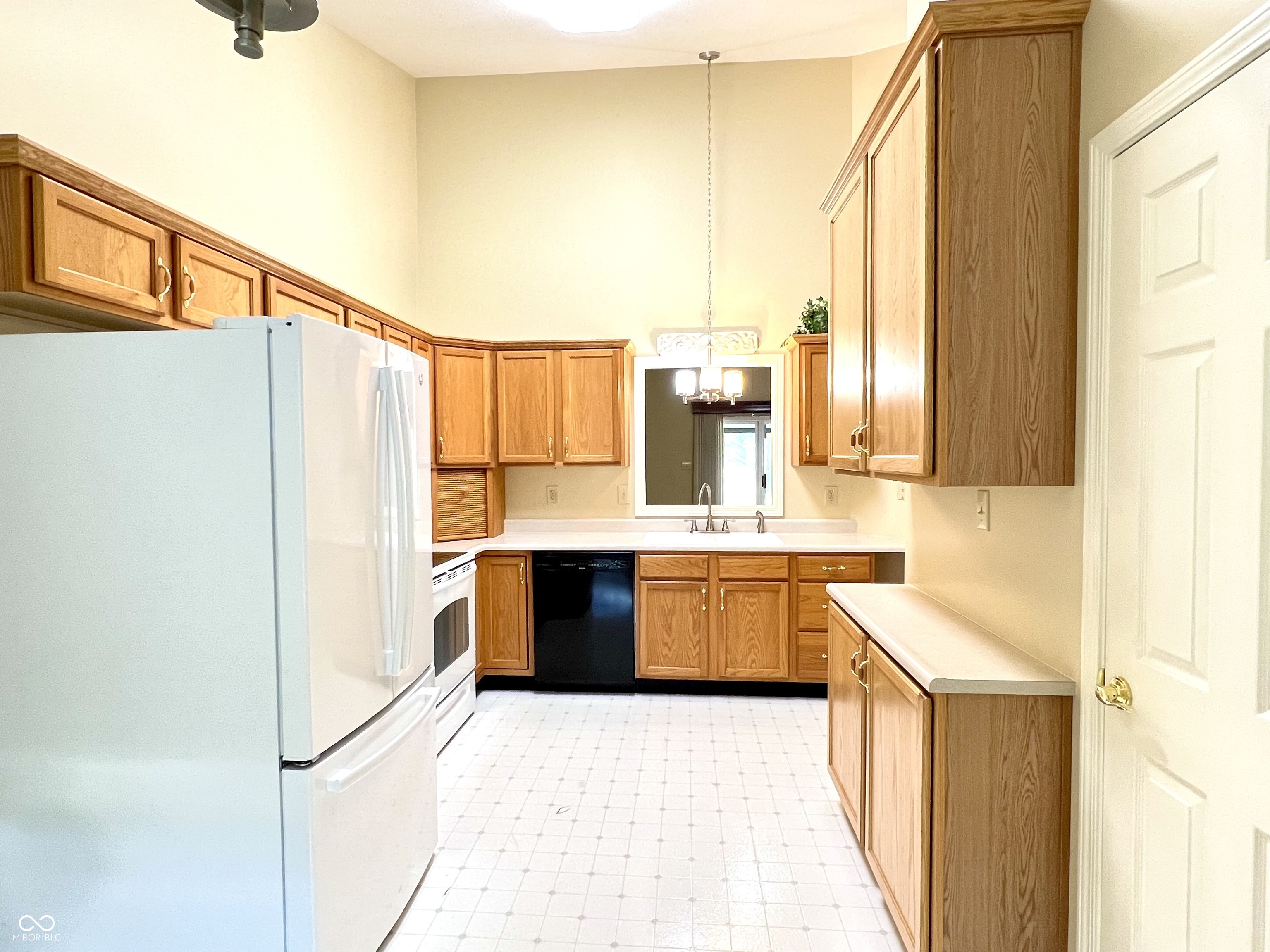 1232 Lexington Trail Greenfield, IN 46140 - Photo 7 of 28