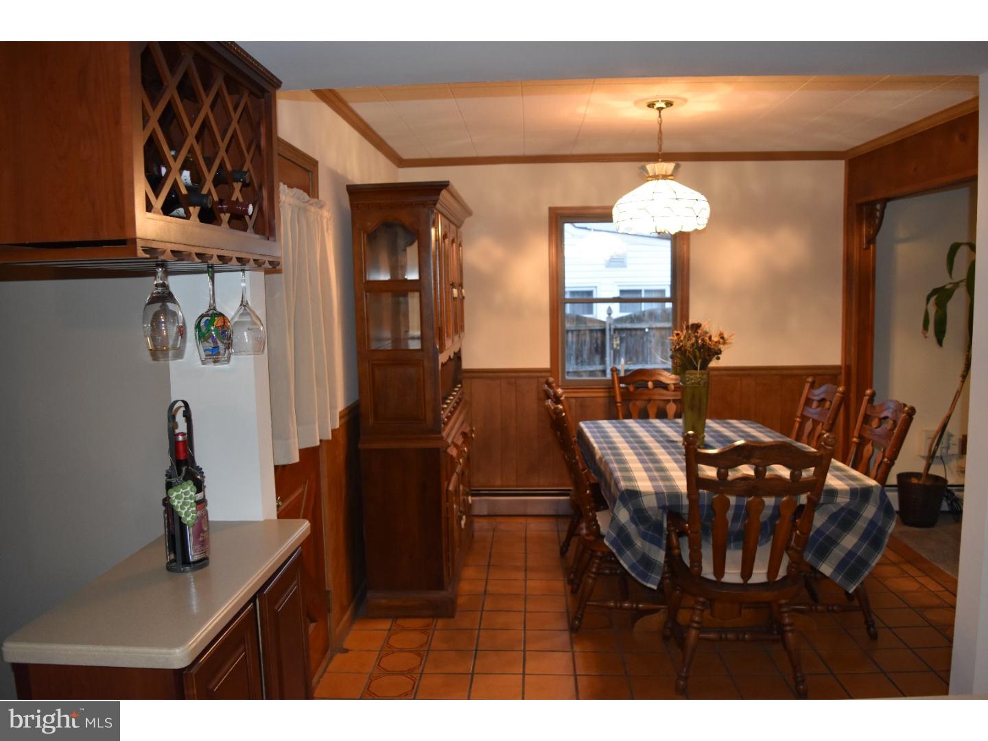 26 Canal Road Levittown, PA 19057 - Photo 5 of 25 Gallery Image 5
