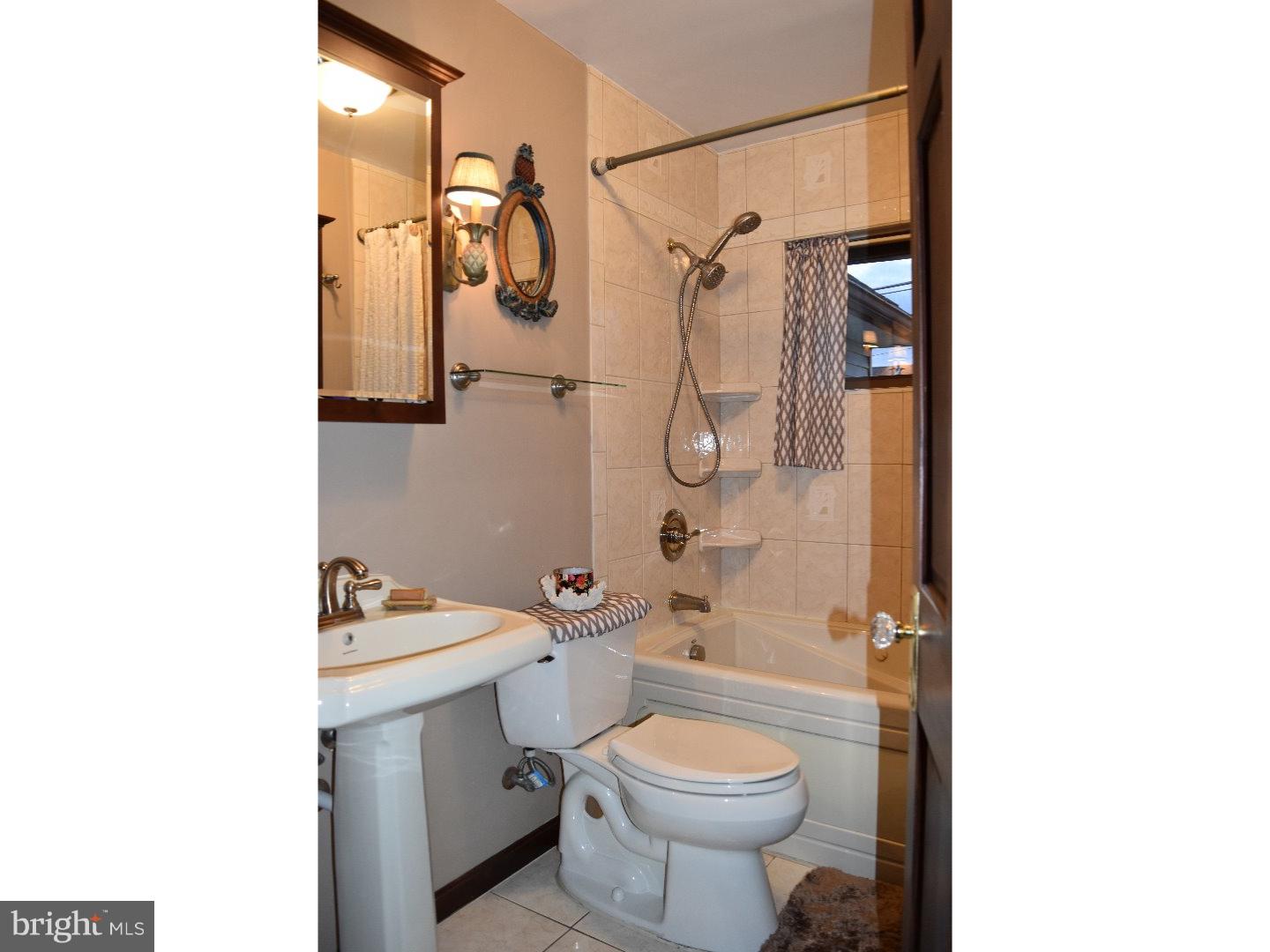 26 Canal Road Levittown, PA 19057 - Photo 8 of 25 Gallery Image 8
