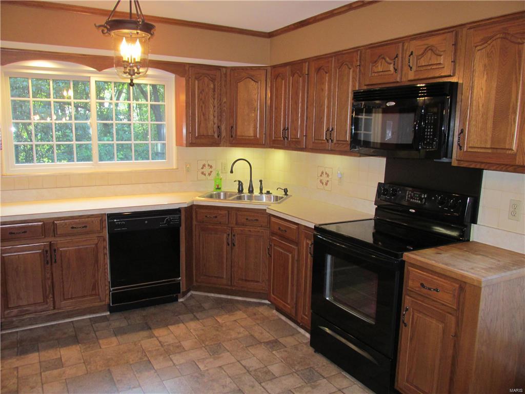 1287 Kennebec Road Chesterfield, MO 63017 - Photo 6 of 44 Gallery Image 6