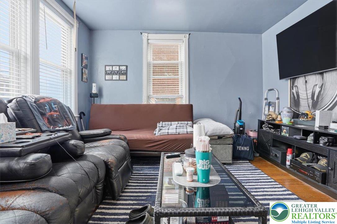 921 Broadway Fountain Hill, PA 18015 - Photo 14 of 93