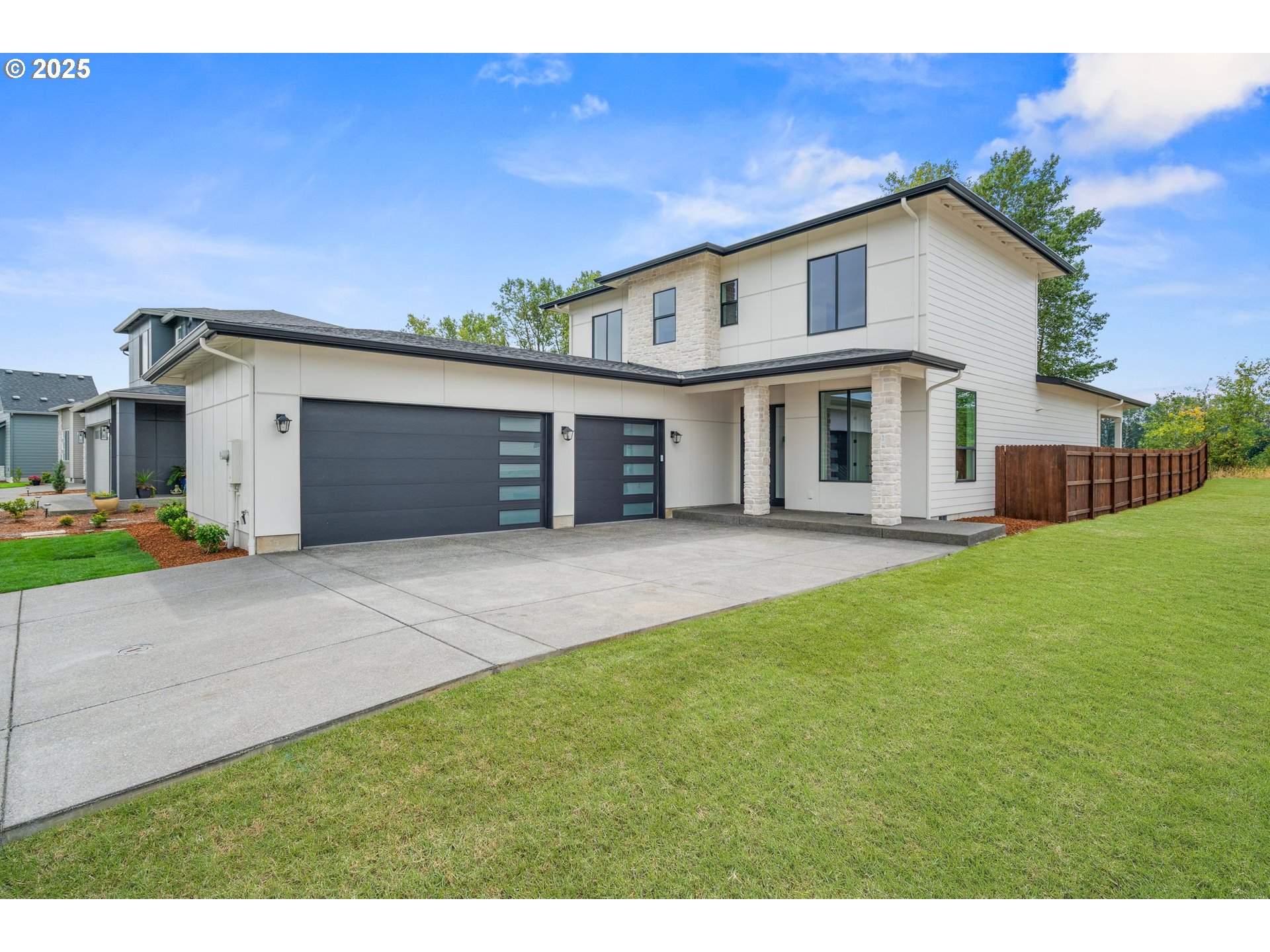 2040 South River Road Kelso, WA 98626 - Photo 2 of 45