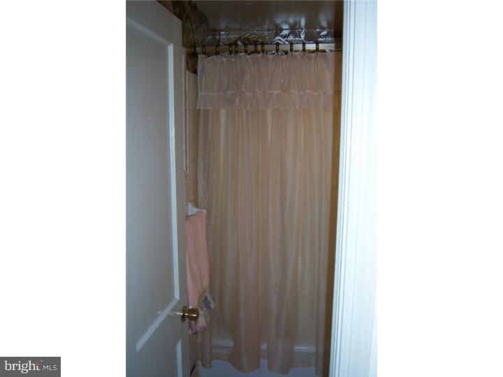 311 Rural Avenue Chester, PA 19013 - Photo 19 of 25 Bathroom