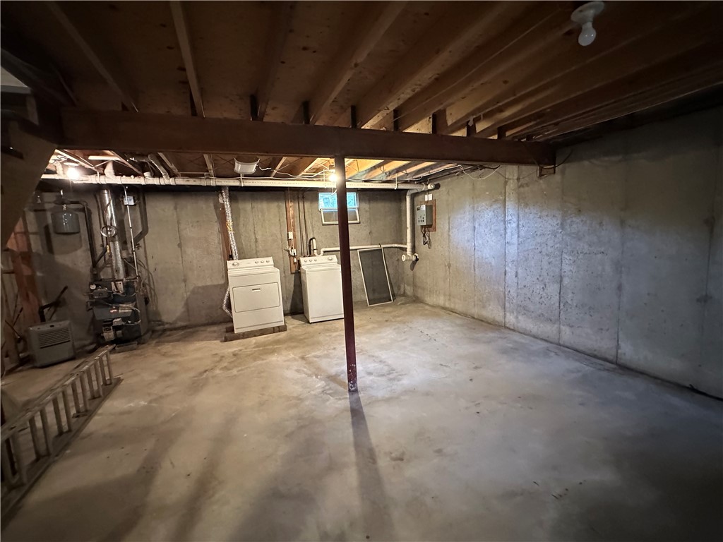 3 Ledgewood Drive Westerly, RI 02891 - Photo 33 of 36