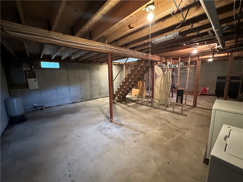 3 Ledgewood Drive Westerly, RI 02891 - Photo 35 of 36