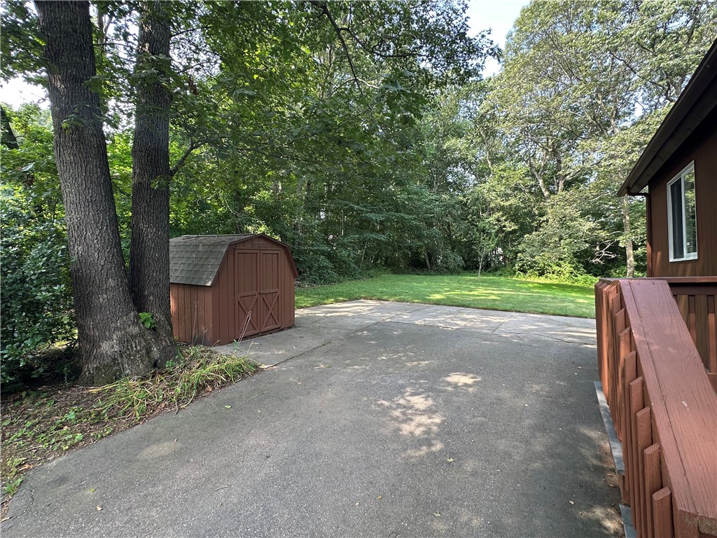 3 Ledgewood Drive Westerly, RI 02891 - Photo 7 of 36