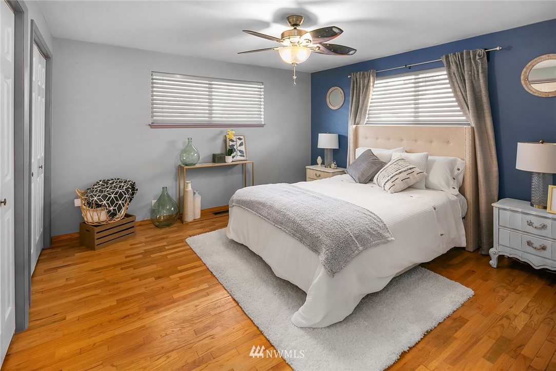 3305 Northeast 11th Place Renton, WA 98056 - Photo 13 of 35