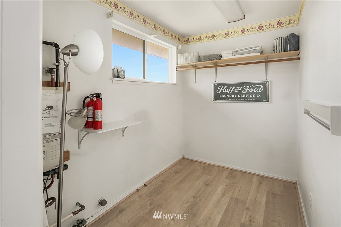 3305 Northeast 11th Place Renton, WA 98056 - Photo 20 of 35
