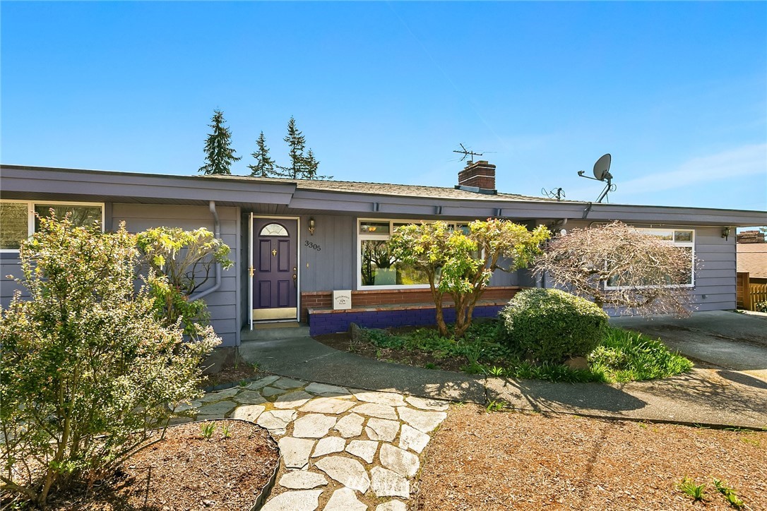 3305 Northeast 11th Place Renton, WA 98056 - Photo 3 of 35
