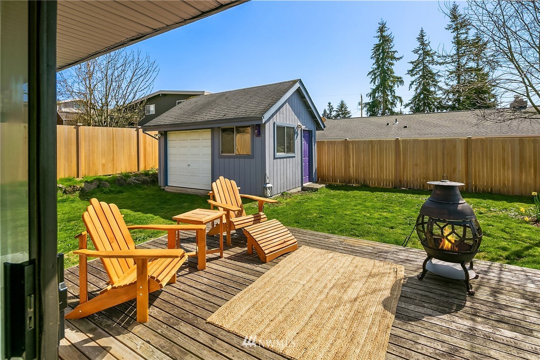 3305 Northeast 11th Place Renton, WA 98056 - Photo 22 of 35