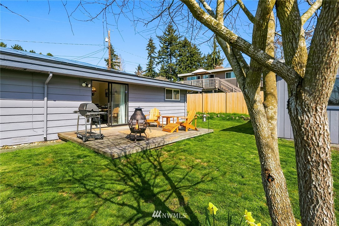 3305 Northeast 11th Place Renton, WA 98056 - Photo 24 of 35