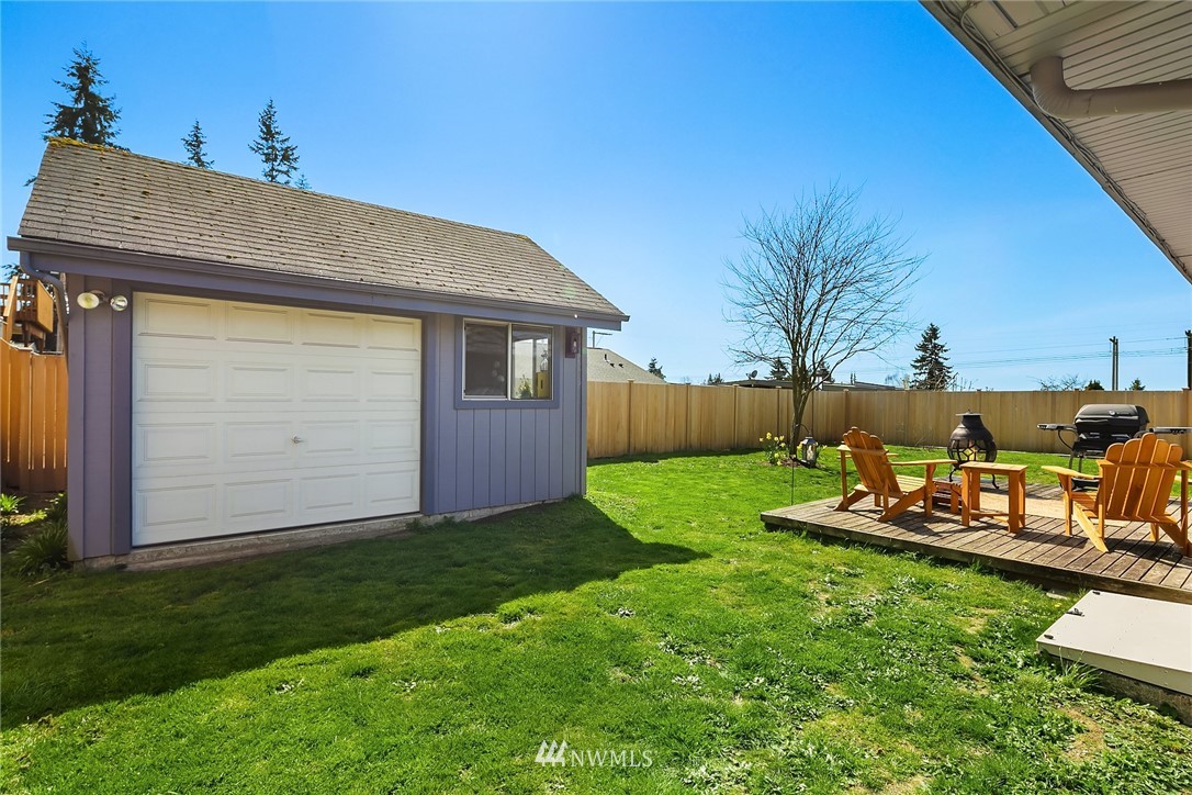 3305 Northeast 11th Place Renton, WA 98056 - Photo 26 of 35