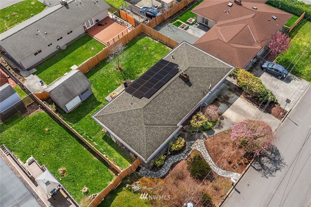 3305 Northeast 11th Place Renton, WA 98056 - Photo 31 of 35