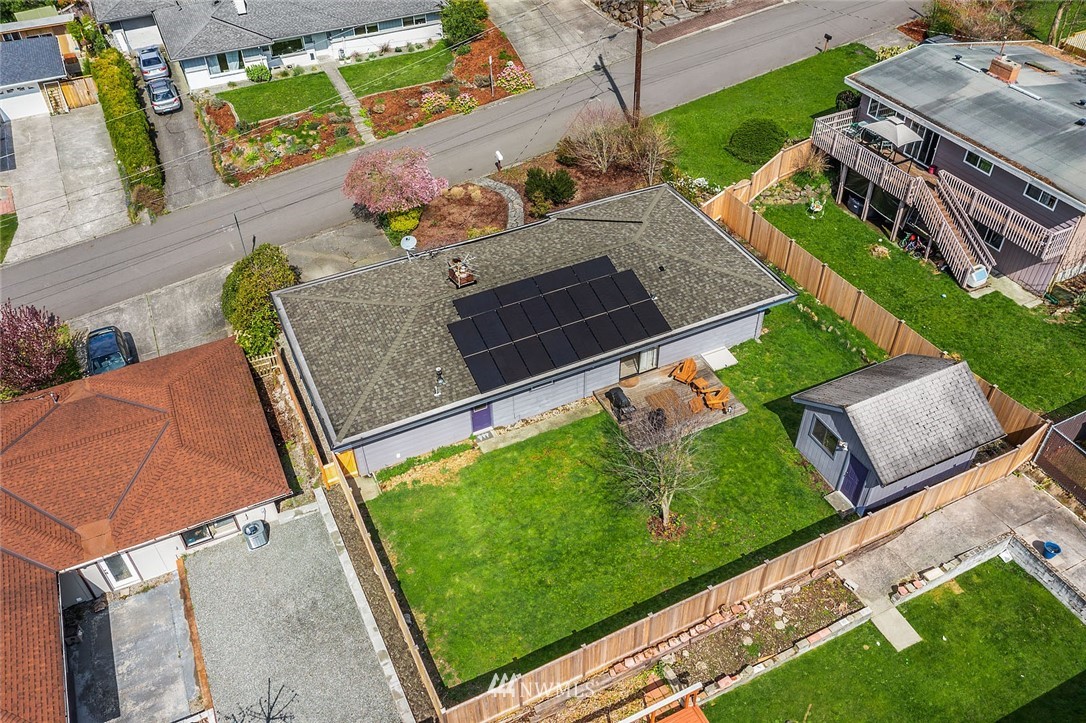 3305 Northeast 11th Place Renton, WA 98056 - Photo 32 of 35