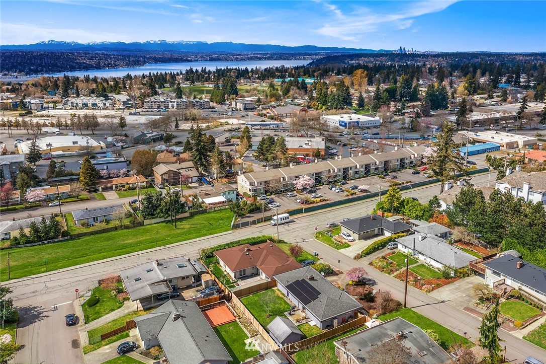3305 Northeast 11th Place Renton, WA 98056 - Photo 34 of 35