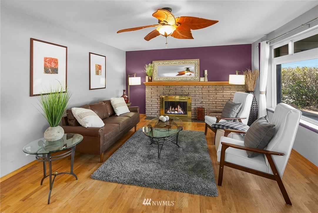 3305 Northeast 11th Place Renton, WA 98056 - Photo 6 of 35