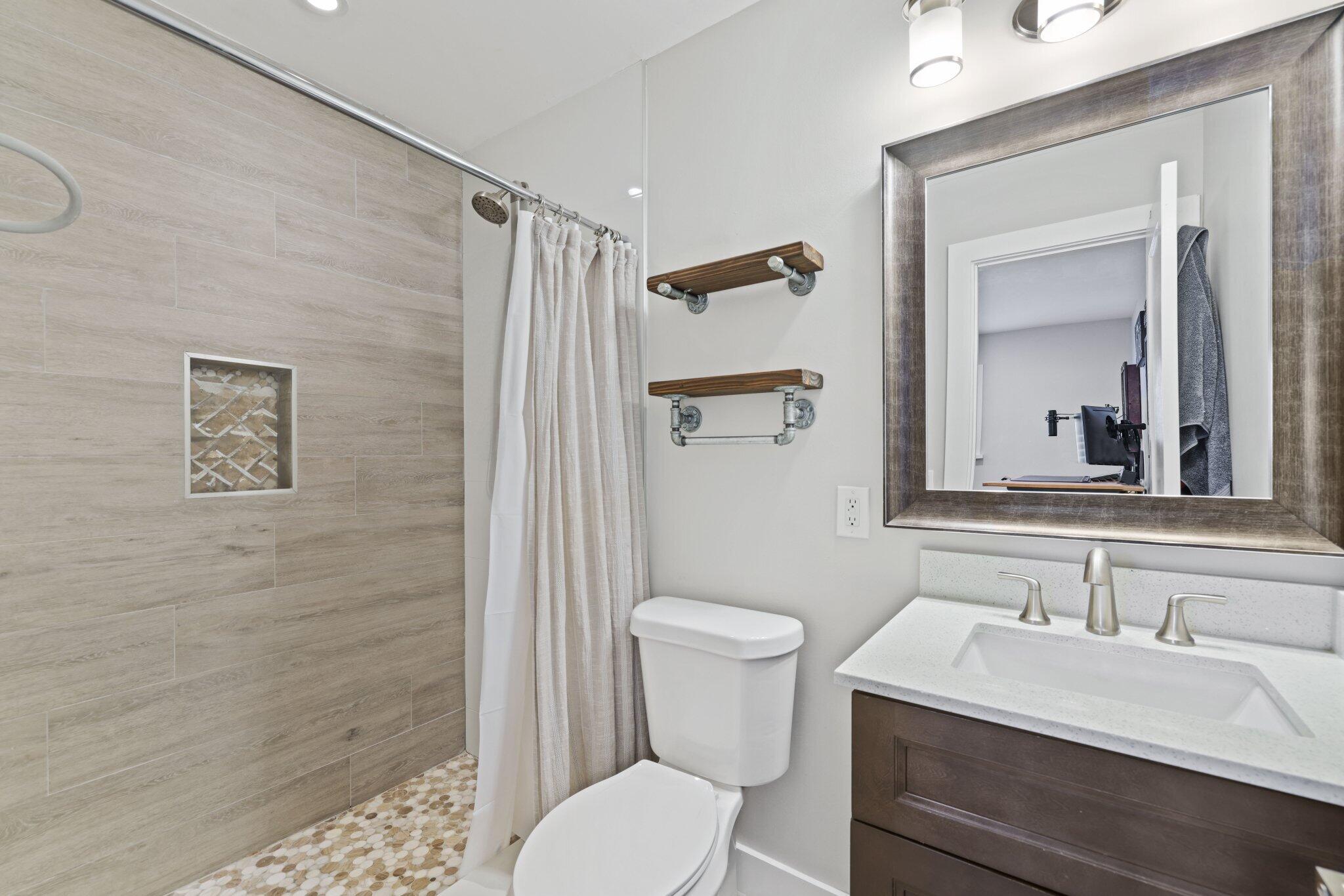866 Southwest 12th Avenue Boca Raton, FL 33486 - Photo 30 of 52 Bathroom 2