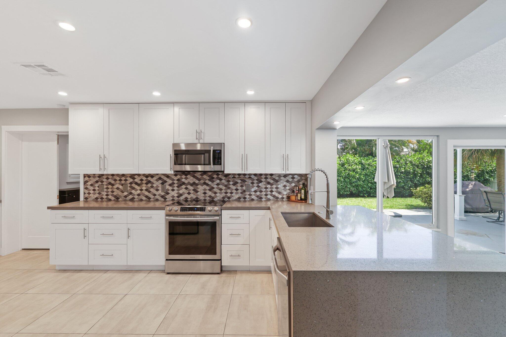 866 Southwest 12th Avenue Boca Raton, FL 33486 - Photo 9 of 52 Kitchen