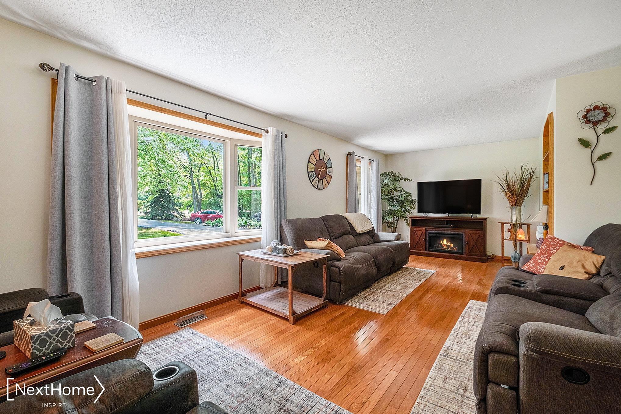 8122 Beecher Road Flushing, MI 48433 - Photo 9 of 41 Gallery Image 9