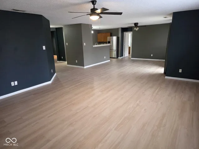 $2,390 | 14283 Refreshing Garden Lane, Fishers, IN 46038