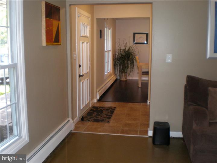 49 Towns Road Levittown, PA 19056 - Photo 19 of 25 Foyer