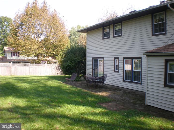 49 Towns Road Levittown, PA 19056 - Photo 22 of 25 Patio