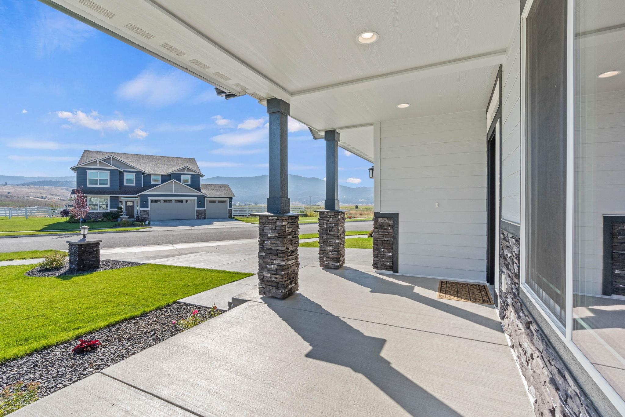 1506 South Meyers Road Greenacres, WA 99016 - Photo 3 of 40 Gallery Image 3