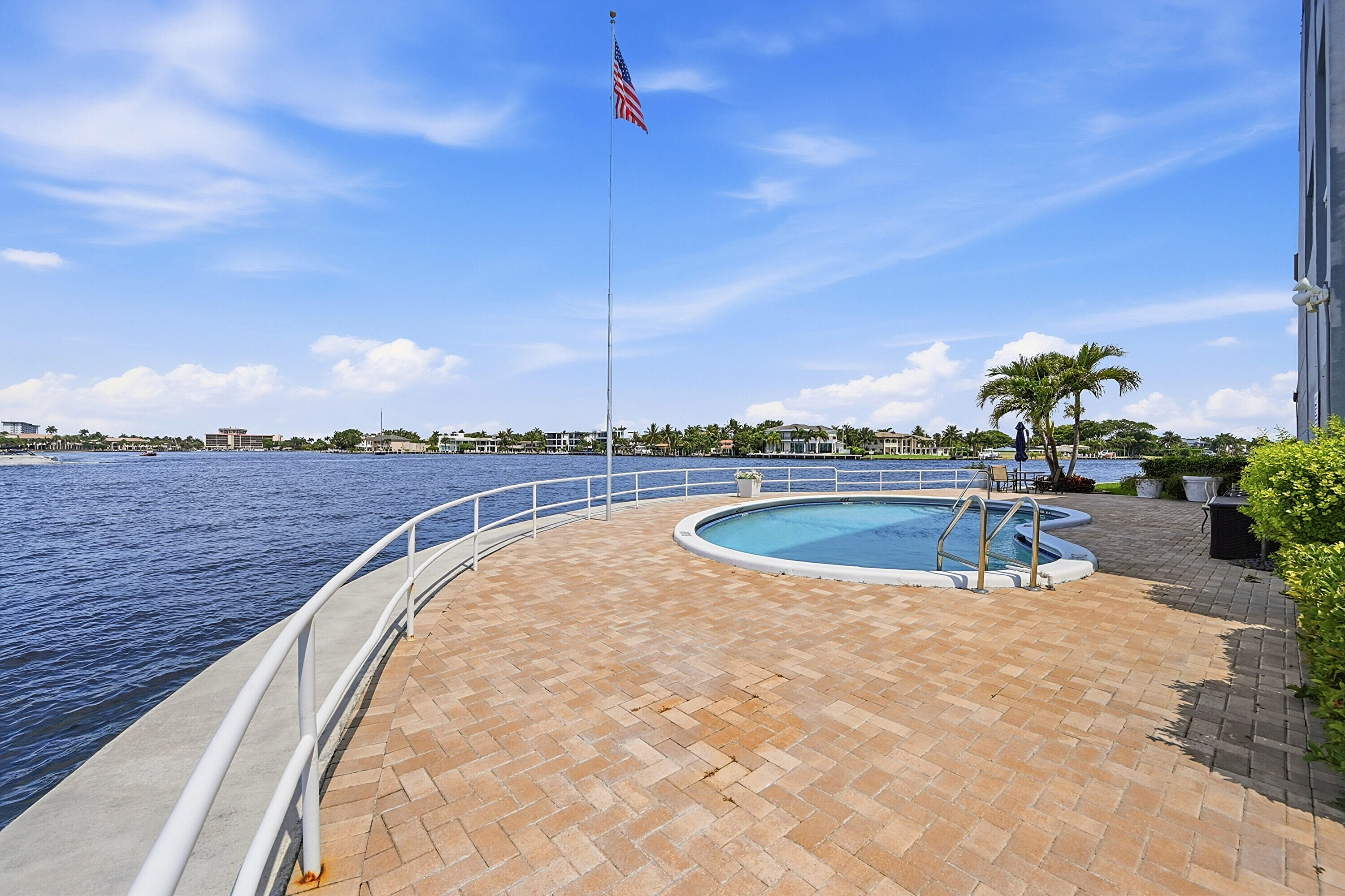 1201 South Riverside Drive, Unit 306 Pompano Beach, FL 33062 - Photo 28 of 53 25_pool