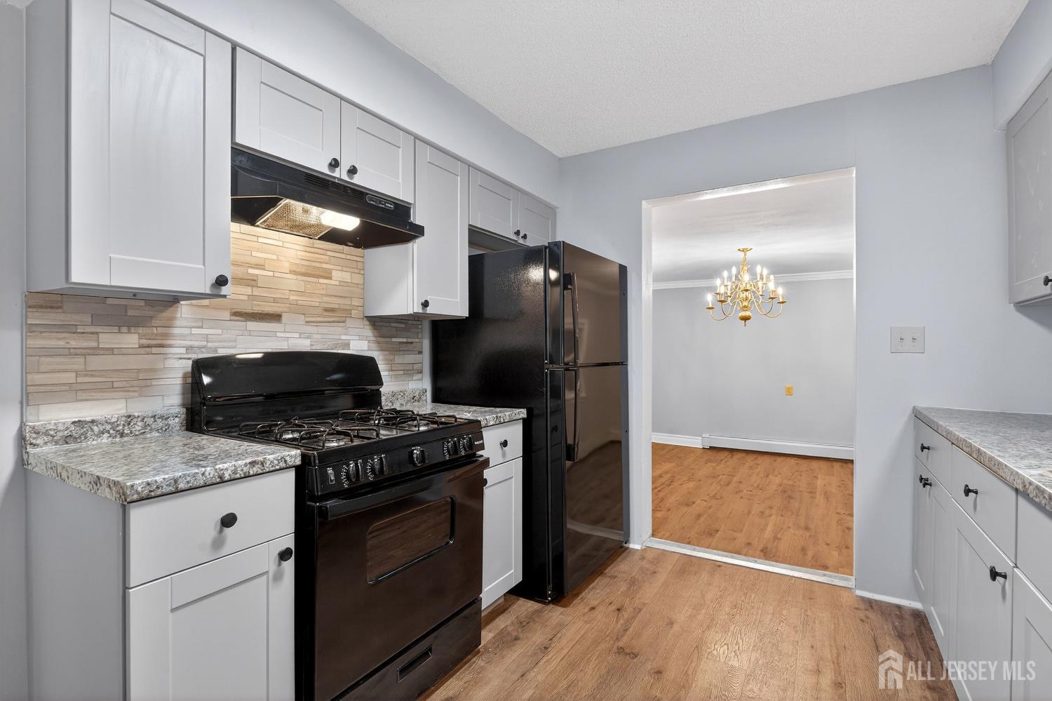 49 A Middlesex Road Matawan, NJ 07747 - Photo 8 of 40