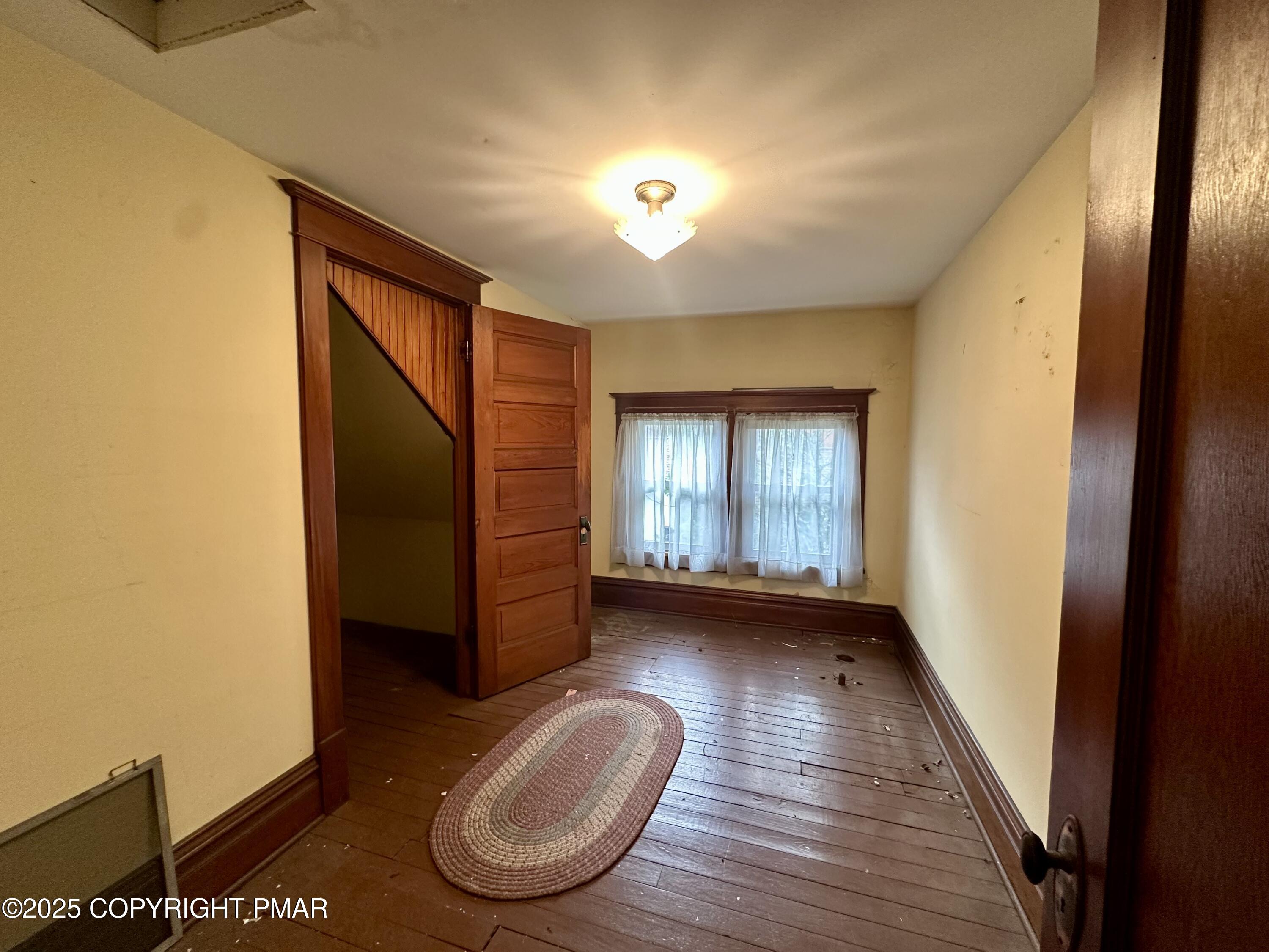 22 Fairview Avenue Mount Pocono, PA 18344 - Photo 18 of 22 a view of an entryway door