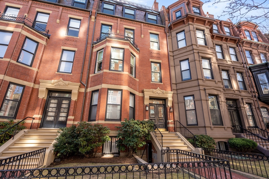 341 Beacon Street, Unit 5A Boston, MA 02116 - Photo 8 of 9 a front view of a multi story residential apartment building