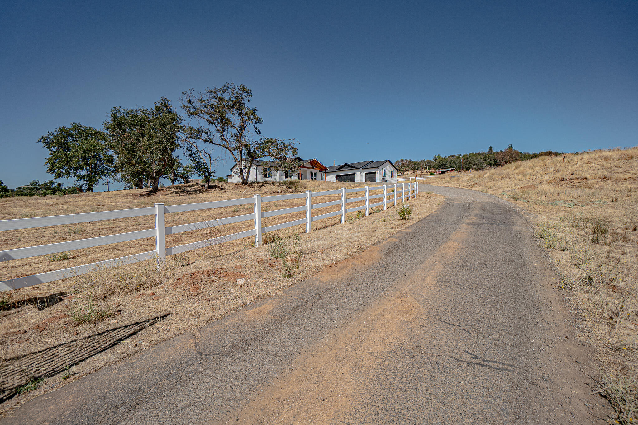 3808 Willow Springs Road Central Point, OR 97502 - Photo 27 of 27 DSC06610-HDR
