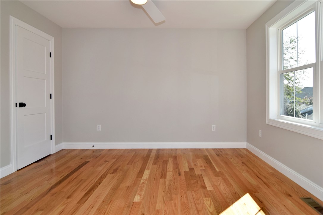 33 Hobart Street Westerly, RI 02891 - Photo 15 of 26