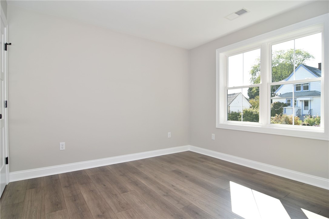 33 Hobart Street Westerly, RI 02891 - Photo 19 of 26