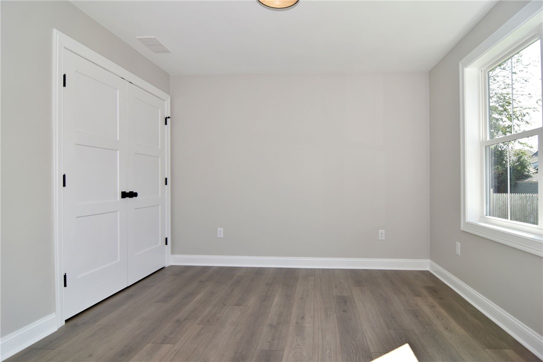 33 Hobart Street Westerly, RI 02891 - Photo 20 of 26