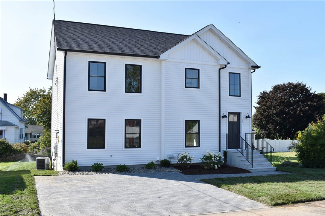 33 Hobart Street Westerly, RI 02891 - Photo 2 of 26