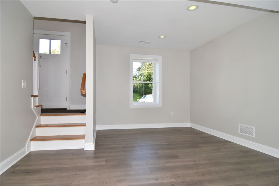 33 Hobart Street Westerly, RI 02891 - Photo 22 of 26