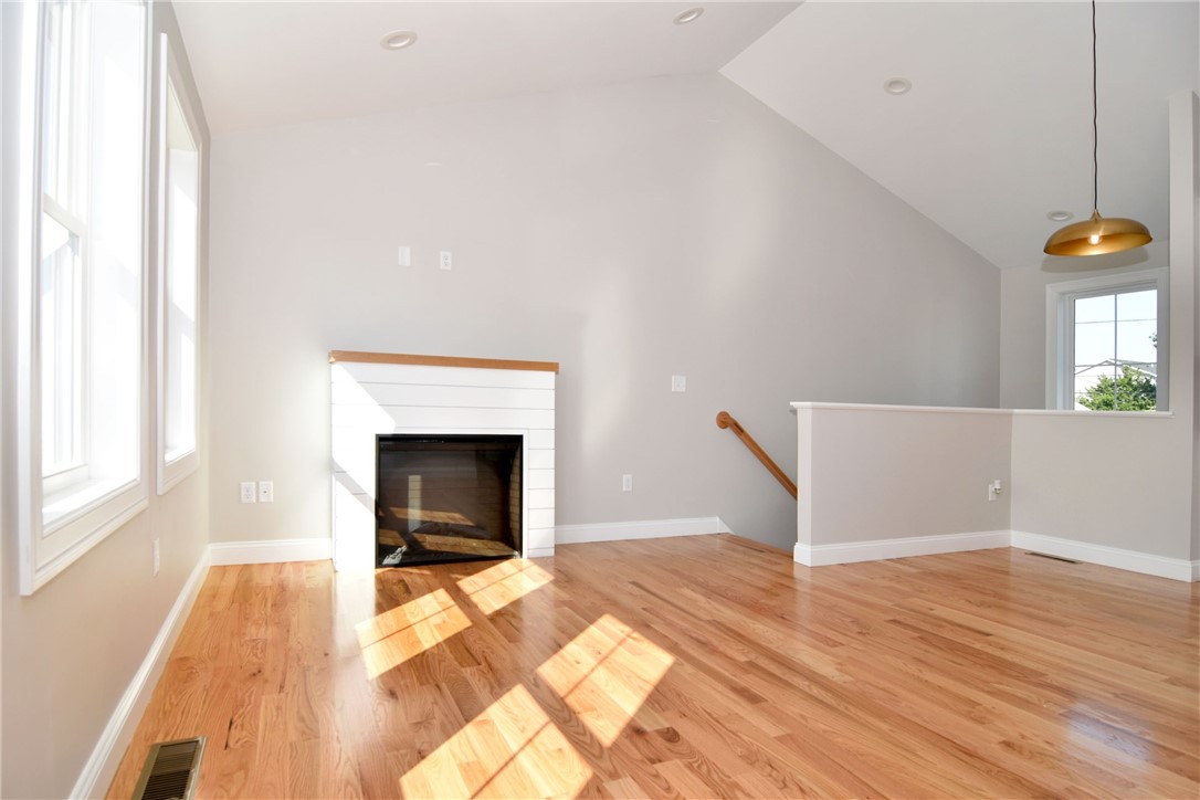 33 Hobart Street Westerly, RI 02891 - Photo 25 of 26