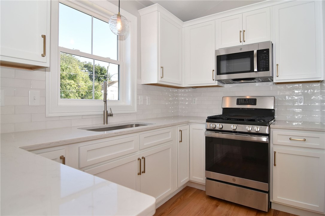 33 Hobart Street Westerly, RI 02891 - Photo 10 of 26