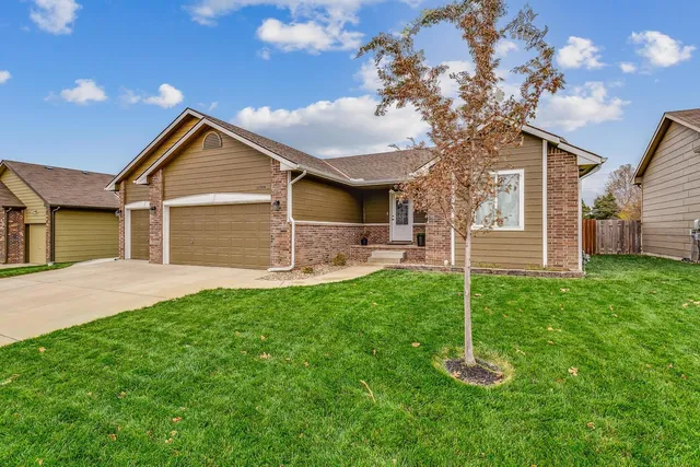 $295,000 | 11708 West Wilkinson Street, Maize, KS 67101