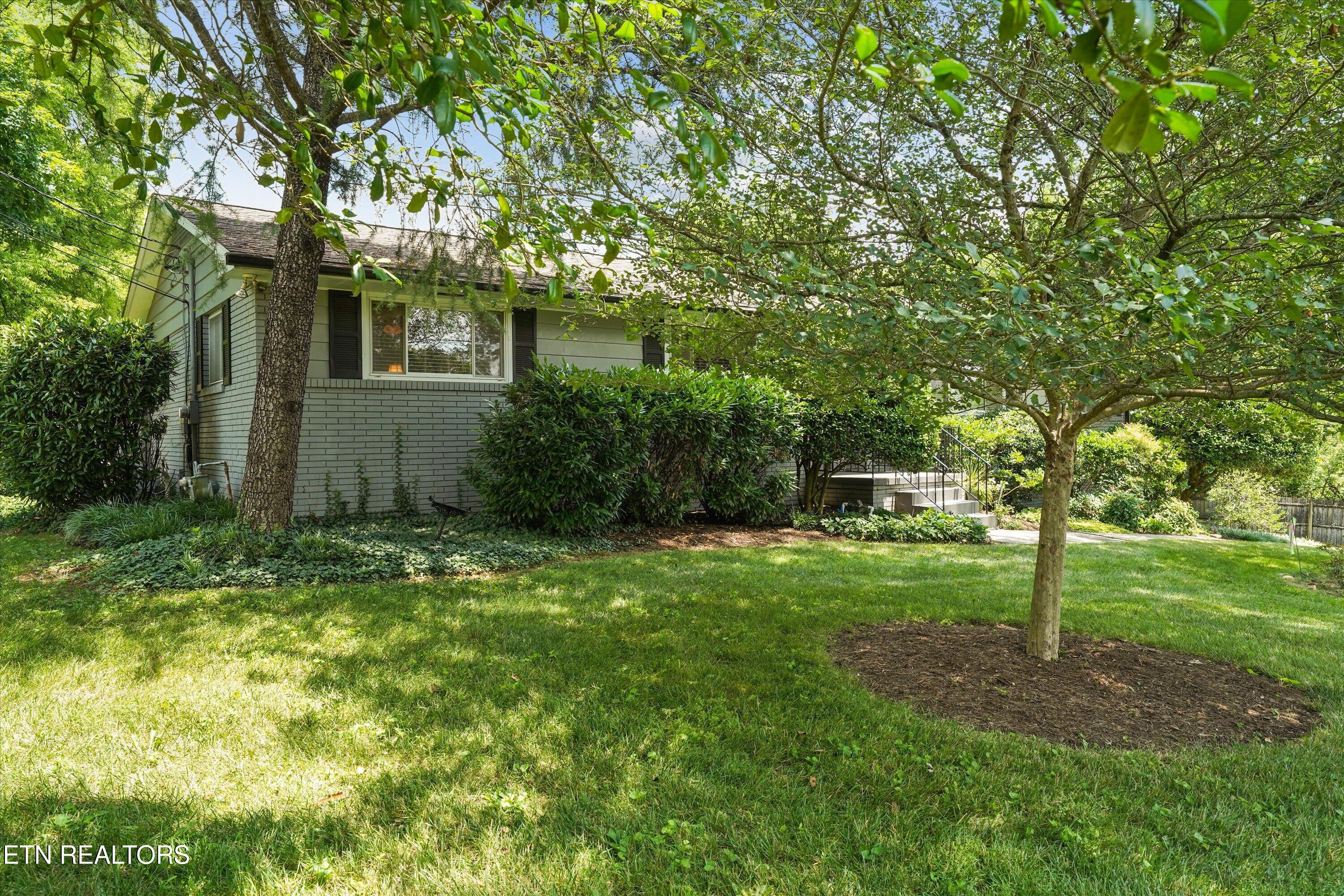 608 Churchill Road Knoxville, TN 37909 - Photo 5 of 60 05-608 Churchill Rd 03